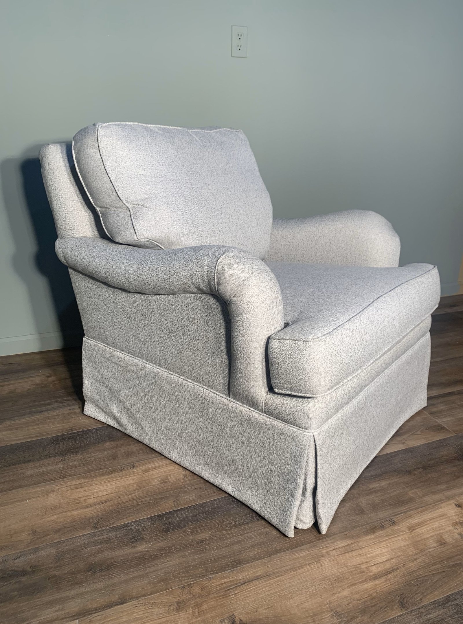 FAIRMONT SWIVEL